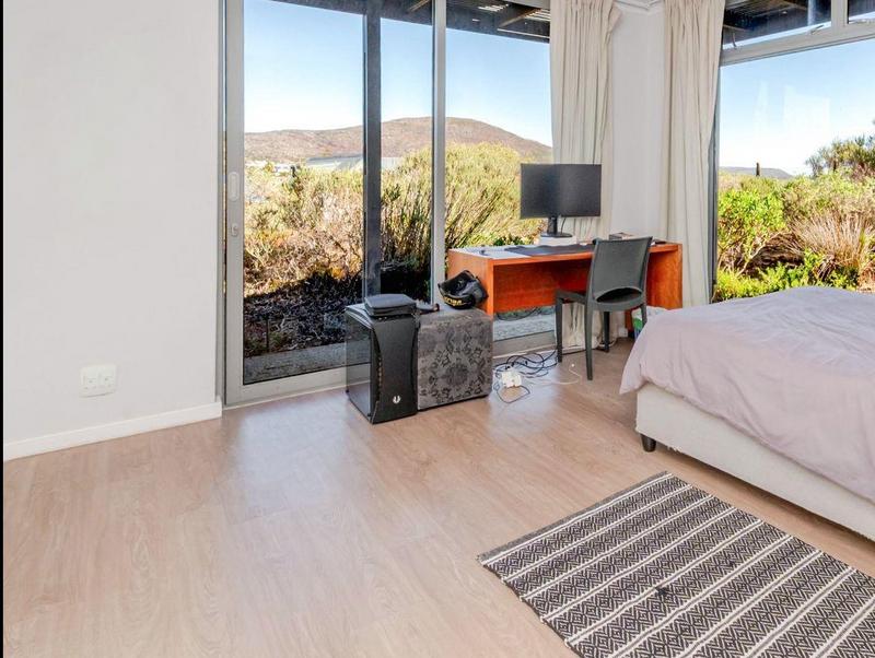 4 Bedroom Property for Sale in Crofters Valley Western Cape